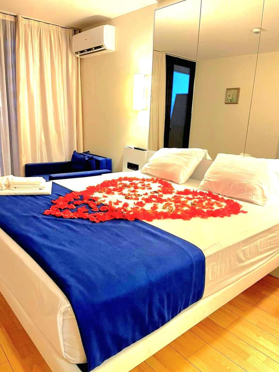 Appartamento Orbi City A D Batumi Esterno foto