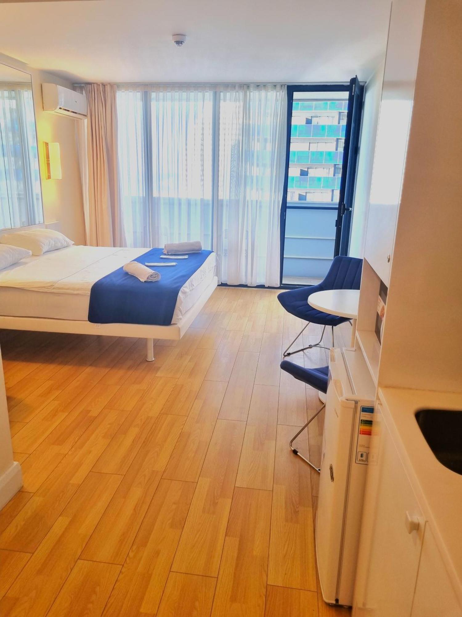 Appartamento Orbi City A D Batumi Esterno foto