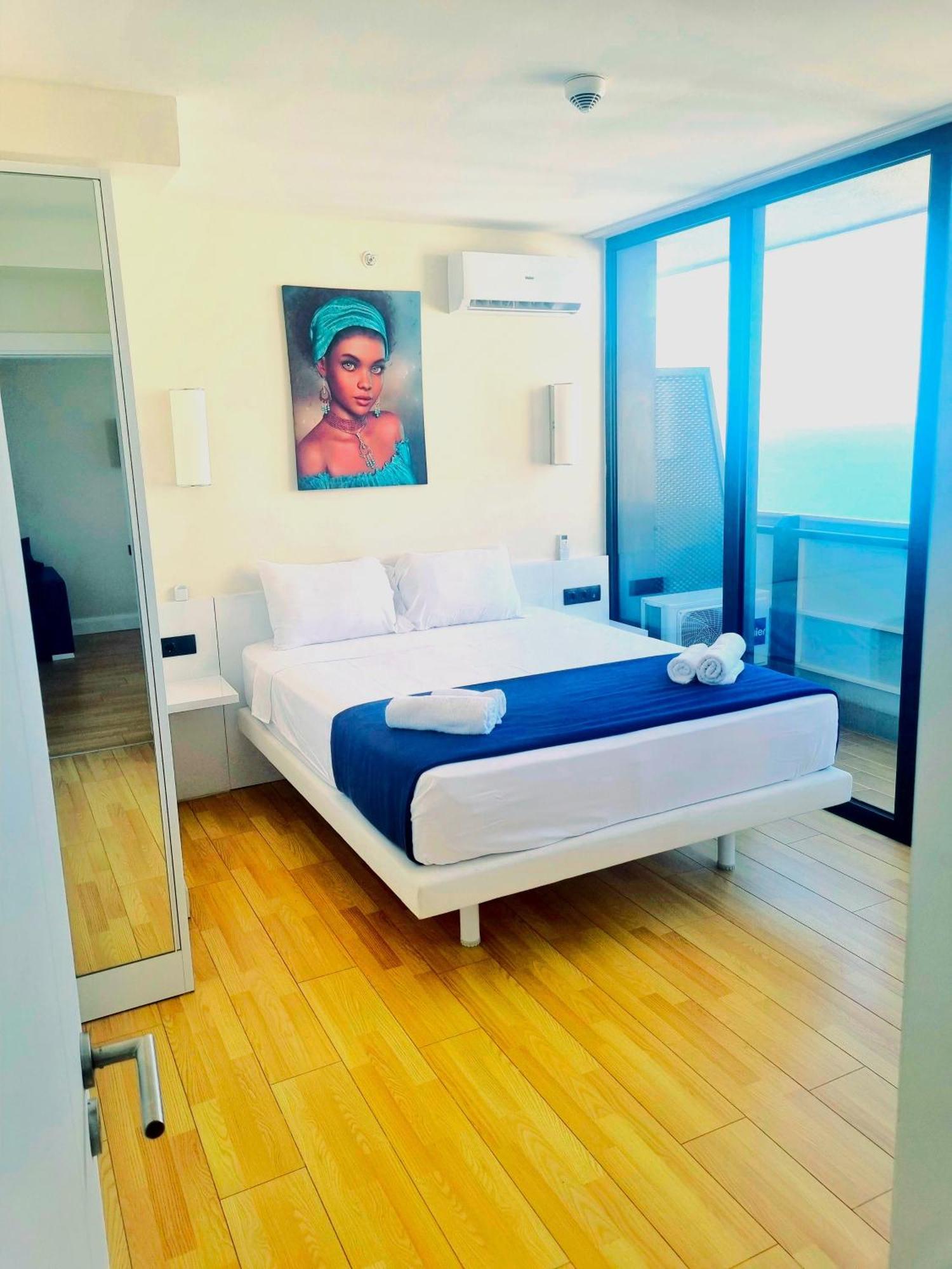 Appartamento Orbi City A D Batumi Esterno foto